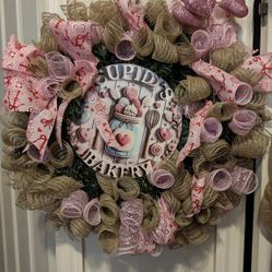 Cupid Valentines Wreath