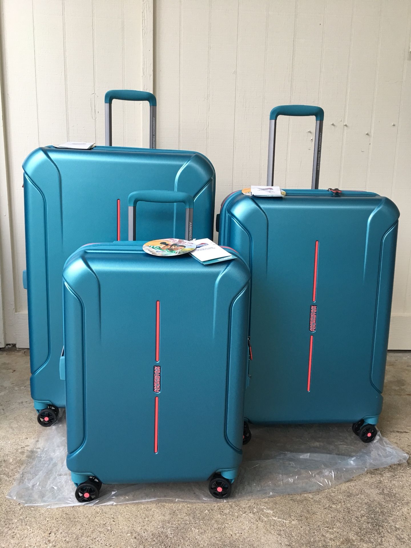 BRAND NEW American Tourister Technum 3pc Hardside Expandable Spinner Luggage Set (Jade Green) Dimensions: 28” 24” 20”