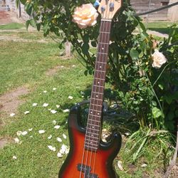 2000's Austin Electric Bass Guitar w/Amp