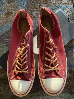Converse Tennis Shoes Size 9.5