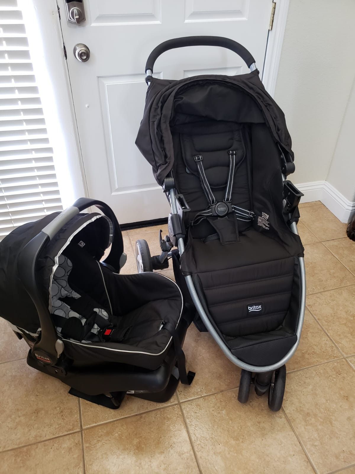 Complete Britax B-Agile Stroller Travel System