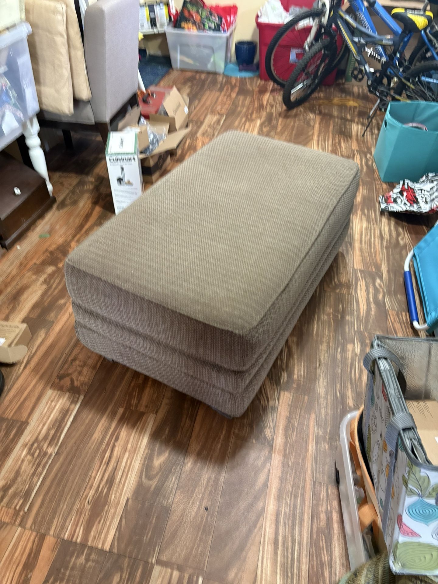 Foot rest /ottoman