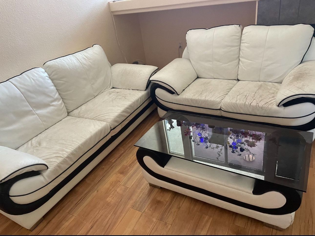 Two Piece White Leather Couch Set With Coffee Table