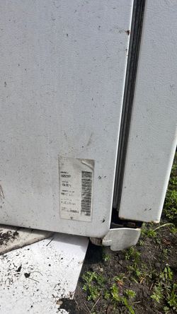 Refrigerator for Parts / Repair Only