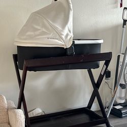 Uppa baby bassinet with stand