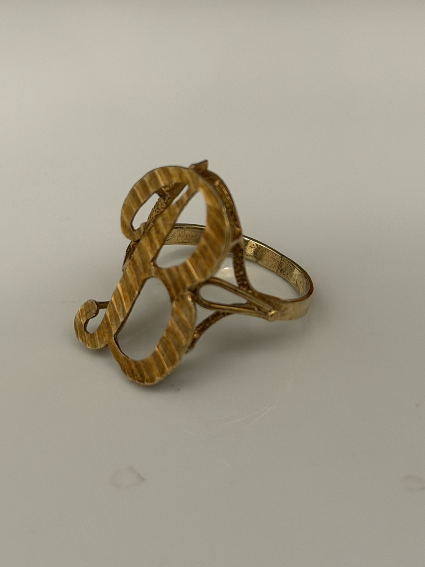 Letter B Ring 10 Karat Size 7 Sold Gold