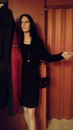 15$ 🌟🌟🌟Ladies Elegant 9/10 Black Dress with Matching Purse. Gatsby Coat not included