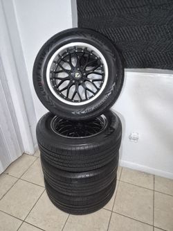 4 rims with their R18 tires,
