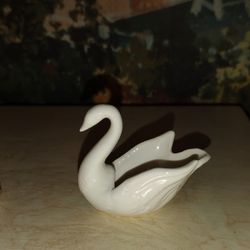 Swan Lenox porcelain mini swan good condition
