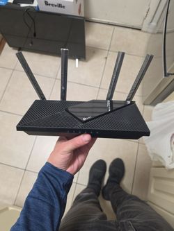 TP-Link WiFi Router with 4 Antennas
