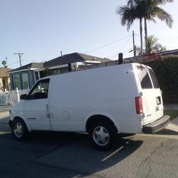 2000 Chevrolet Astro AWD 