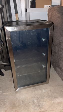 Mini fridge