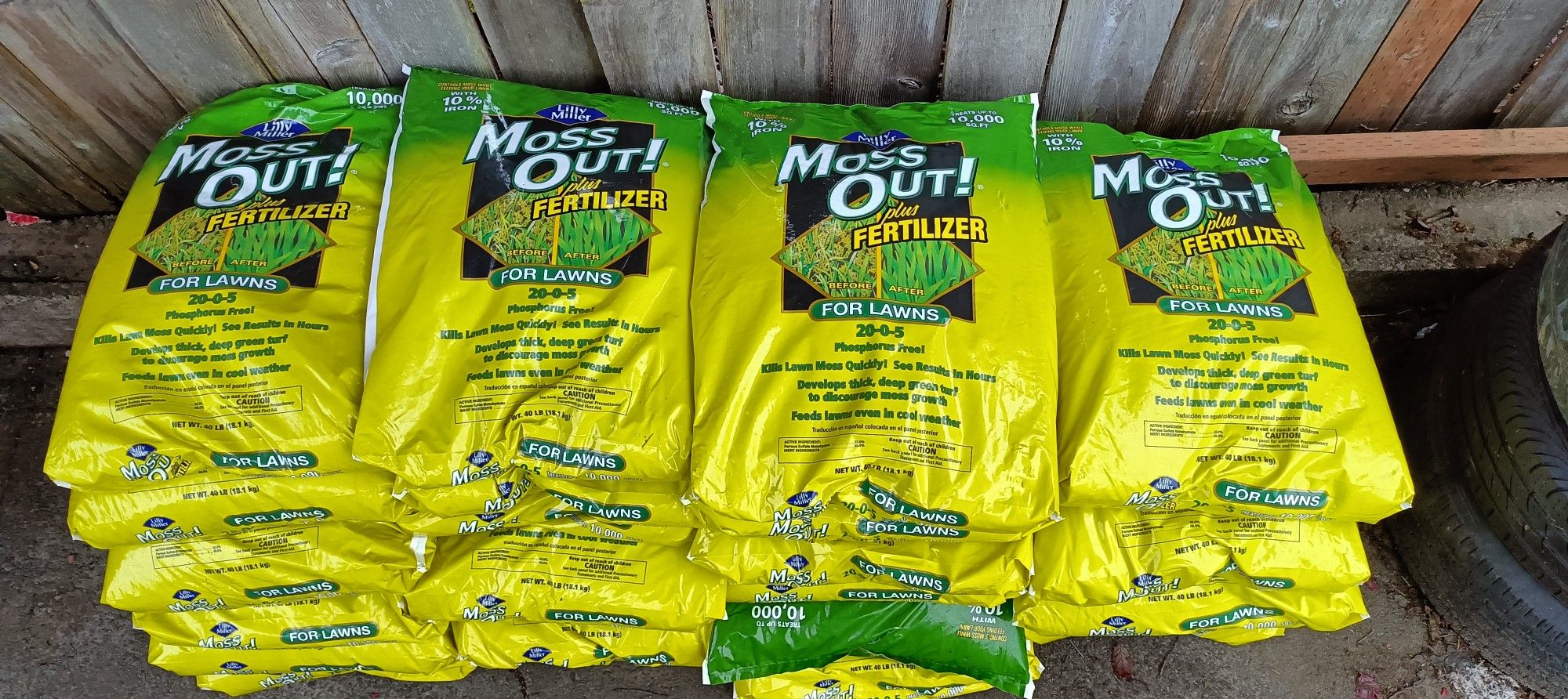 Moss Out! Plus Fertilizer