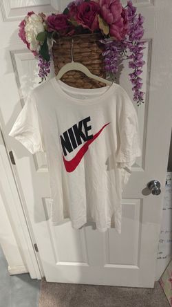 Men’s Nike T-shirts, and sweats