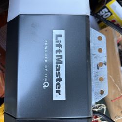 Liftmaster myQ Almost Brand New 