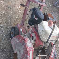 Walk behind concrete saw