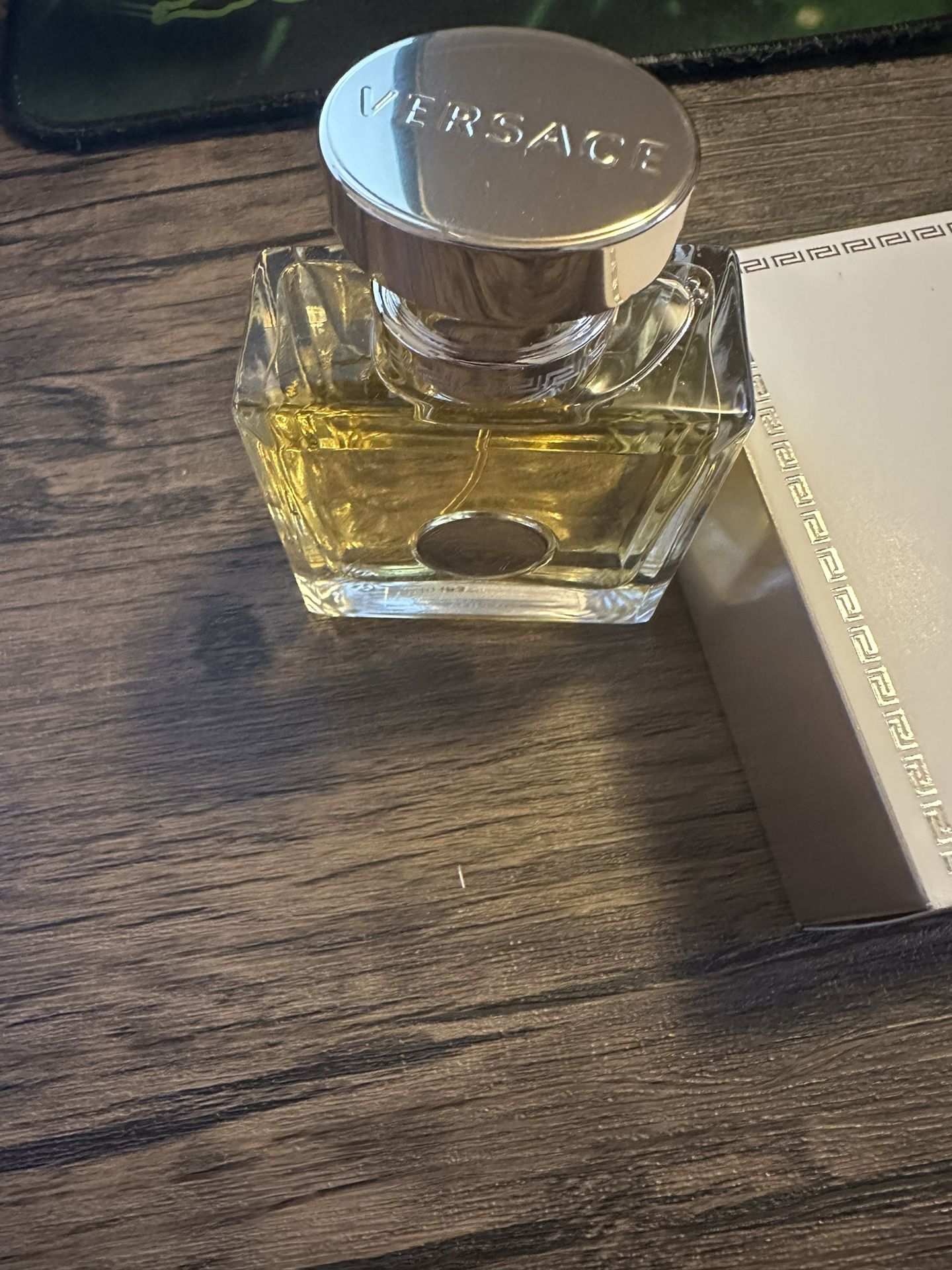 Versace Pour Femme Signature 50ml Eau De Parfum Spray (SEALED)