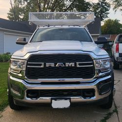 2022 4500 TRADESMAN WITH SERVICE BODY 19k MILES