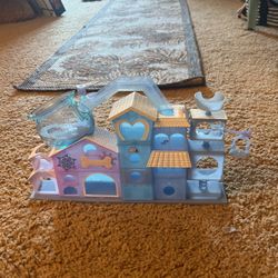 Littlest Pet Shop With Two Hatchimals One Pet And One Hatchimal Pet Bed.