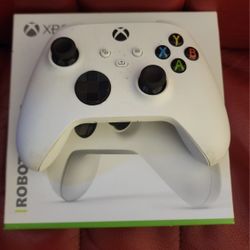 White Xbox One Controller