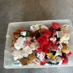 Assorted Tub Of Beanie Babies 