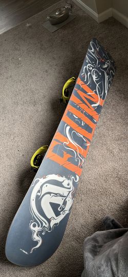 Flow Rush 156 Snowboard with Flow Fuse SE Bindings