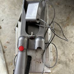 Charging Station For A Dyson Vacuum 