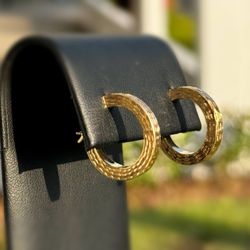 Jewelry 14k hollow yellow gold round hoop earrings 2.50g