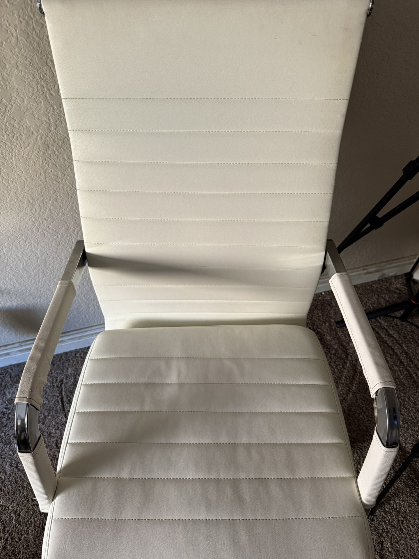 White Chrome Ribbed Office Desk Chair W/Adjustable | Swivel