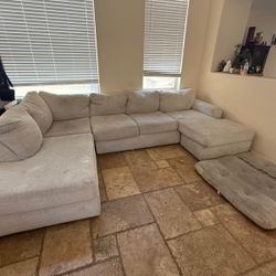SECTIONAL COUCH