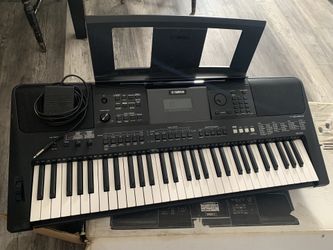 Yamaha PSR-E453 Keyboard 