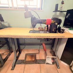 Singer Sewing Machine 