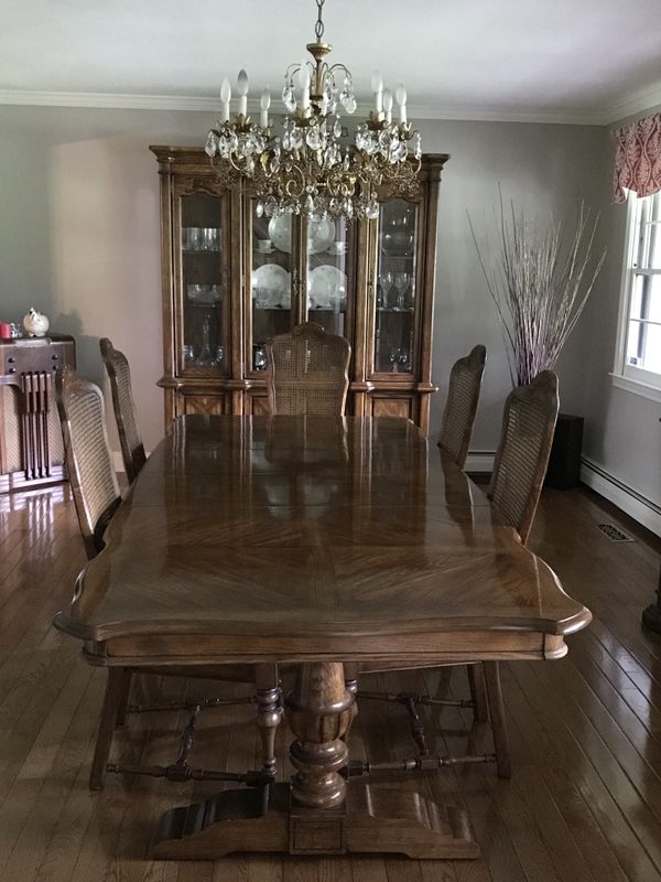 Country French Dining Room Table And Six Chairs Excellent Condition Country French Dining Room Table And Six Chairs Excellent Condition Includes 2 Leafs To Extend 100 For In Monroe Ct Offerup