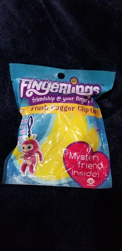 Fingerling plush clip on