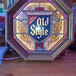 Old Style Lighted Bar Sign