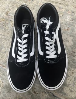 Vans Ward Low Top Sneakers - Black/White - Men’s Size 9.5