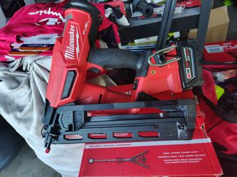 Milwaukee 16ga Brad nailer with 4.0ah battery