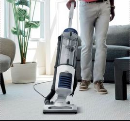 New Shark navigator Ant Allergen Vacuum With  3XL  Dust cup