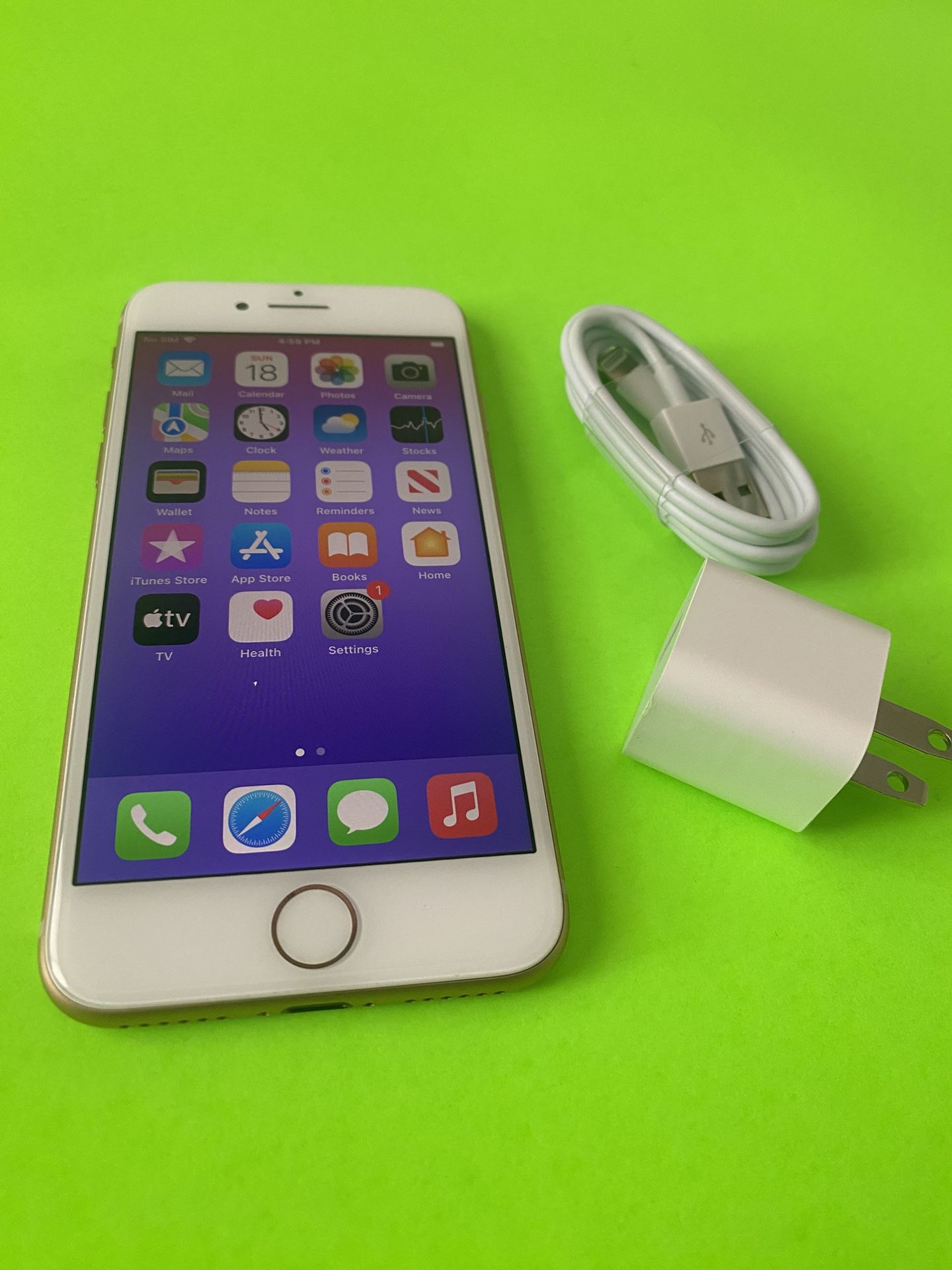 Apple iPhone 8 64 GB FACTORY UNLOCKED!
