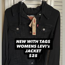 NEW WITH TAGS WOMENS LEVI JACKET SIZE M