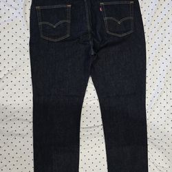 2 Pairs, Excellent Condition -Levi’s 514 Straight-Fit Jeans – W40 L32