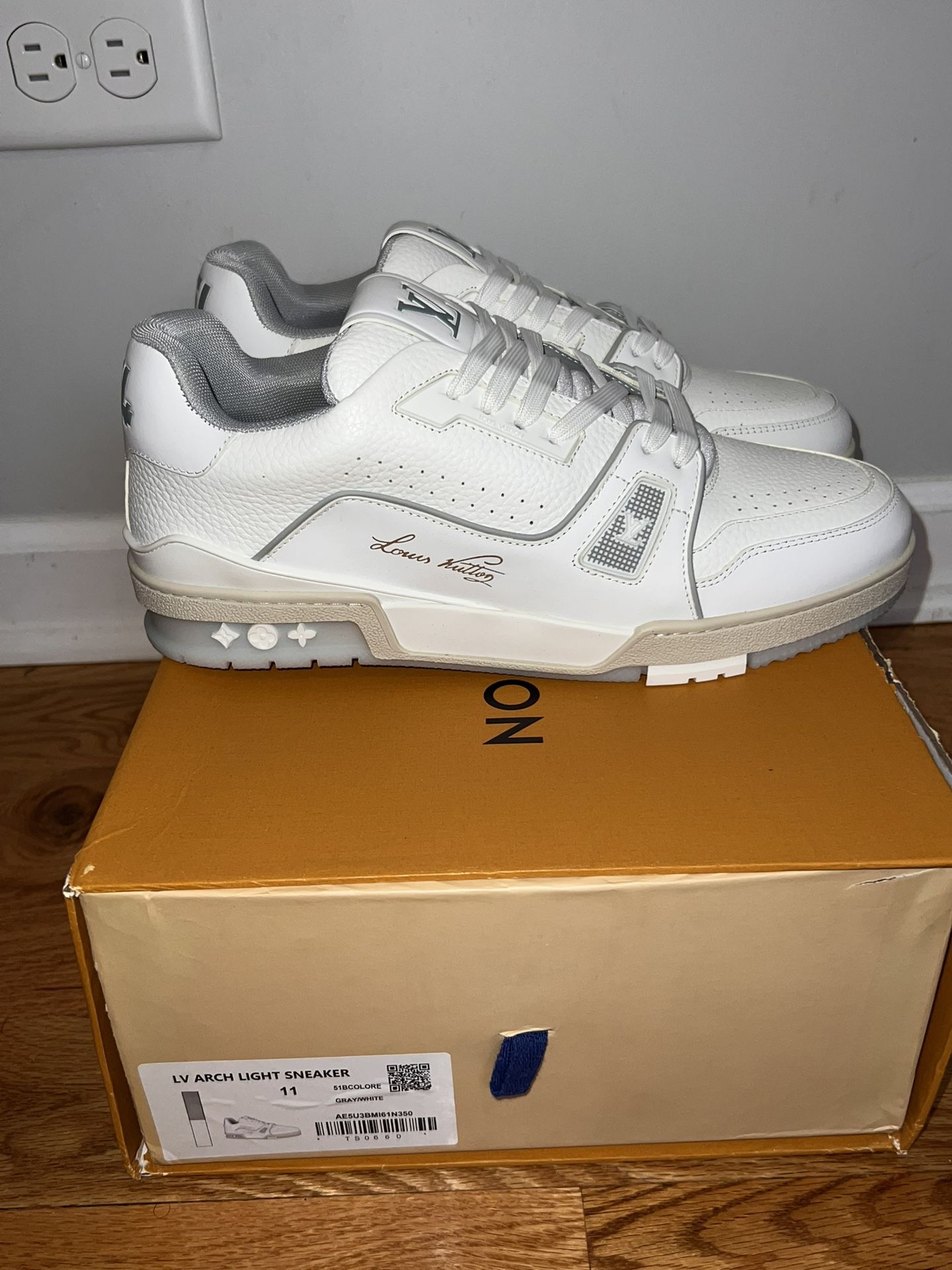 LV Trainers White Grey Men’s Size 11 Brand New Jordan