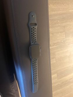 Nike Apple Watch Series 5 GPS +Cellular Space Gray 44m