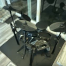Alesis Electronic Mesh Drum Set