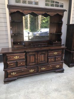 Vintage Four Piece Queen Bedroom Set