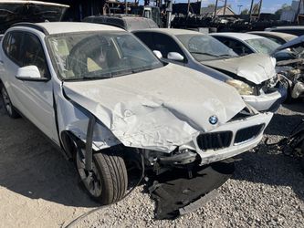 Parts for BMW X1 2L 2014 - Stock # 14795