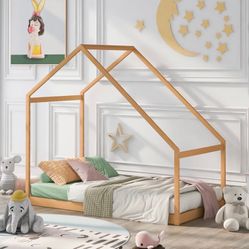 🌟 Kids House Bed Frame + Mattress – $135 (Must Sell Today!) 🌟