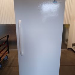 STAND UP FREEZER