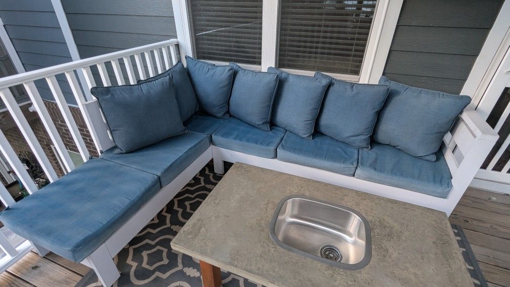 Outdoor Patio Chase Lounge Couch