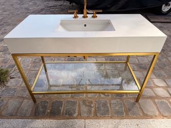 RH Restoration Hardware HUDSON SINGLE EXTRA-WIDE WASHSTAND Shown in Brass with Italian Carrara Marble countertop. Featured with Modern Lever-Handle 8"